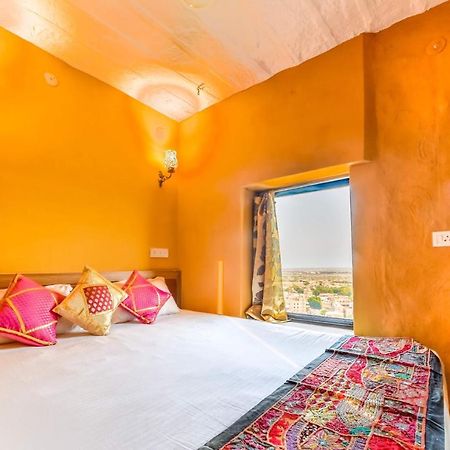 Mud Mirror Guesthouse Джайсалмер Екстериор снимка