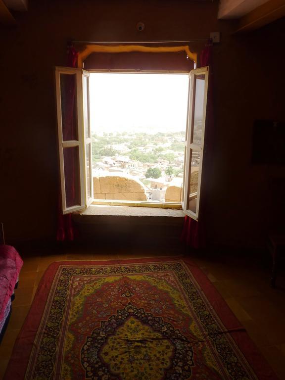 Mud Mirror Guesthouse Джайсалмер Екстериор снимка