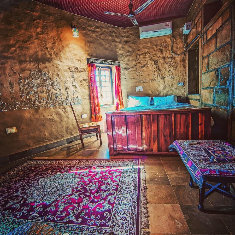 Mud Mirror Guesthouse Джайсалмер Екстериор снимка