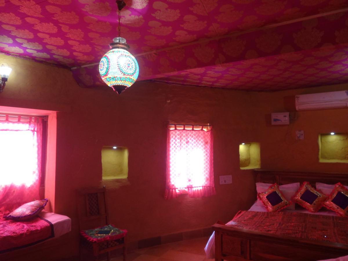 Mud Mirror Guesthouse Джайсалмер Екстериор снимка