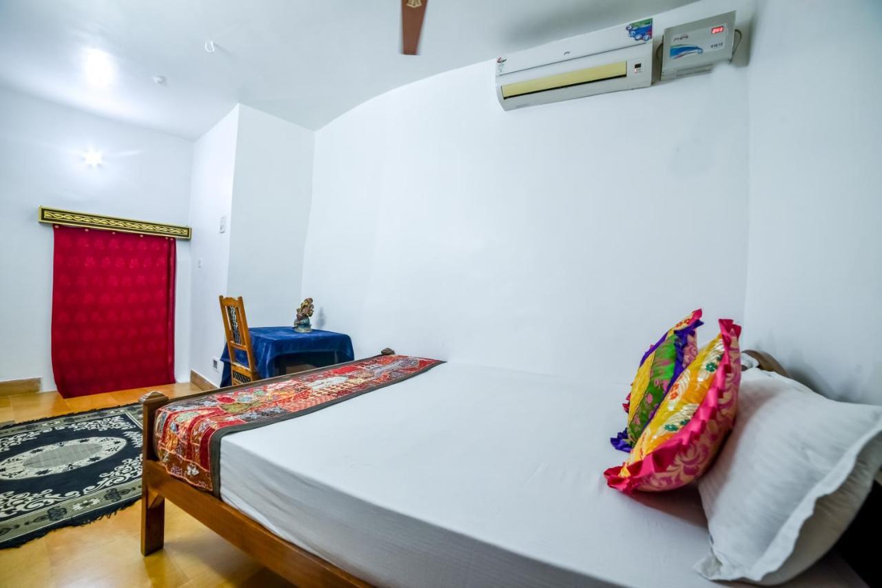 Mud Mirror Guesthouse Джайсалмер Екстериор снимка